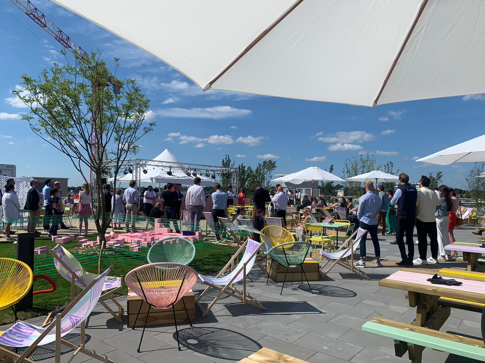 terrasse-du-rooftop-nhood-885245 terrasse-du-rooftop-nhood-885245